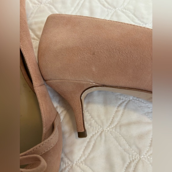 ANNE TAYLOR Pink Suede Kitten-Heel Shoes - Picture 2 of 8